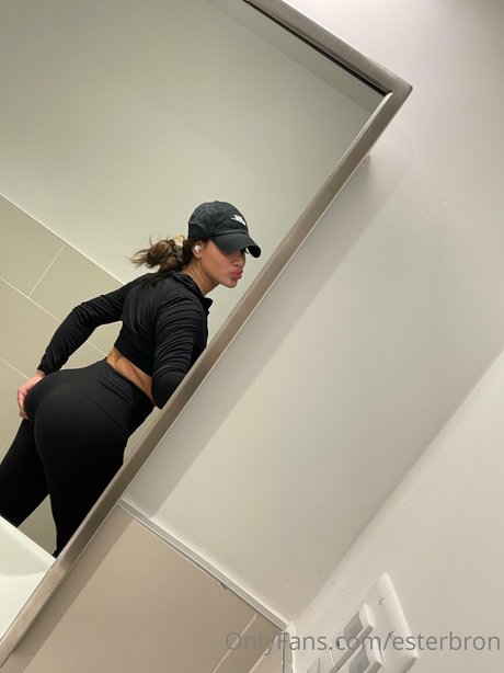 Esterbron only fans nude