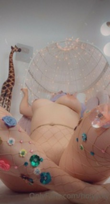 Holyyoly onlyfans exposed