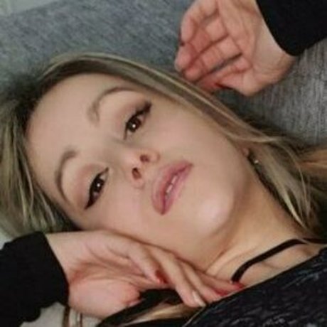 vickyvazquezm onlyfans explicit content