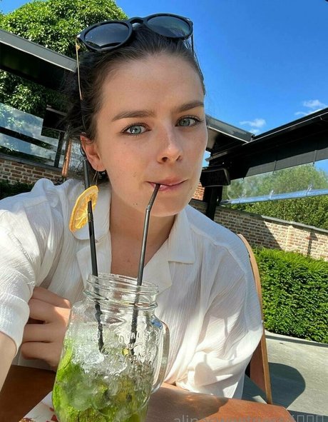 alinasweetness onlyfans nudes porn