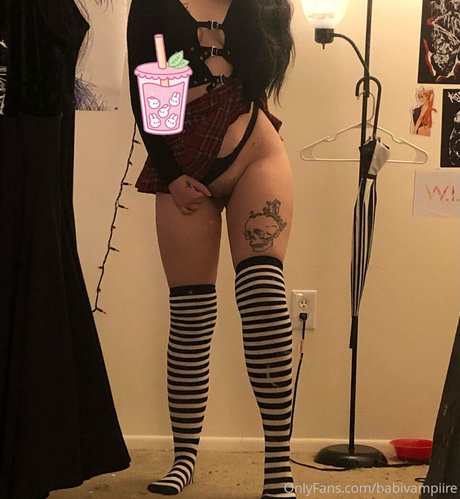 livingvampira onlyfans leakd