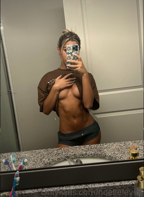 Noelle Leyva only fans leaks