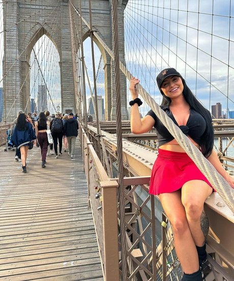 Kat Corrao porn onlyfans leak