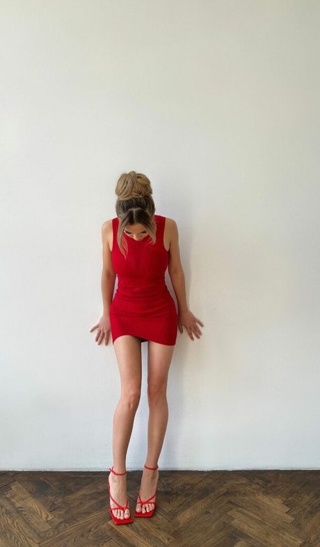 Valya Karnaval onlyfans leajs