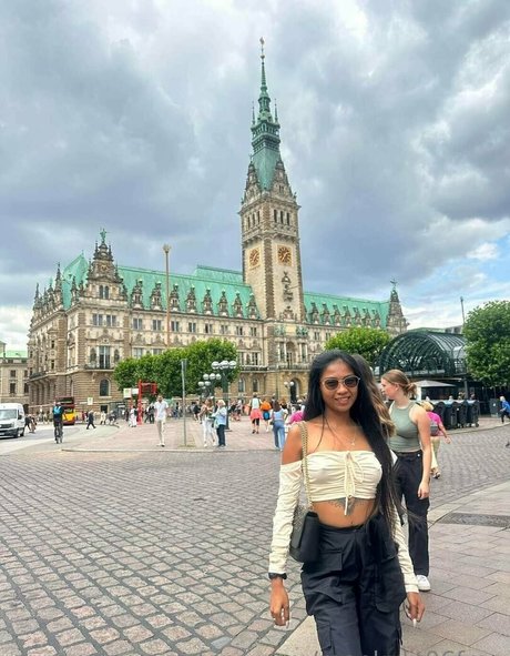 Mae Kulit onlyfans nudes leaks