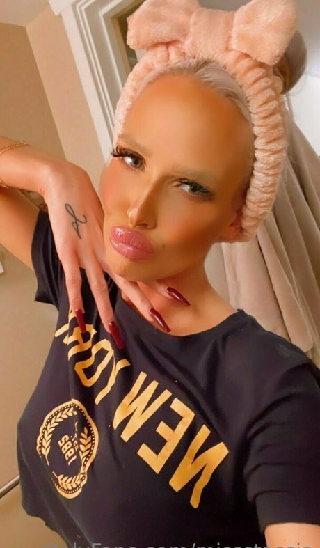 missstassia only fans photos