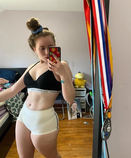 Alyssa Cleversey leaked naked onlyfans