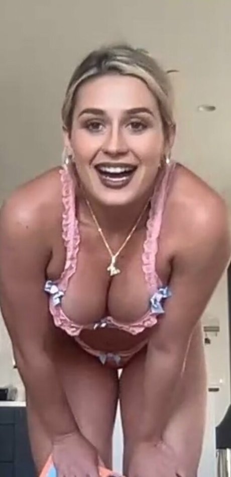 Lauren Corazza on onlyfans