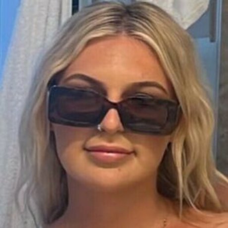 holzieee onlyfans nudes