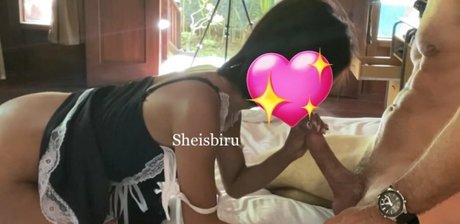 Rebecca Sheisbiru onlyfans strip