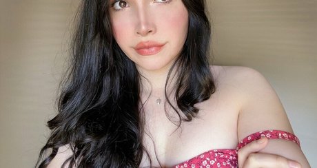 ariangelsfree onlyfans leaked tits