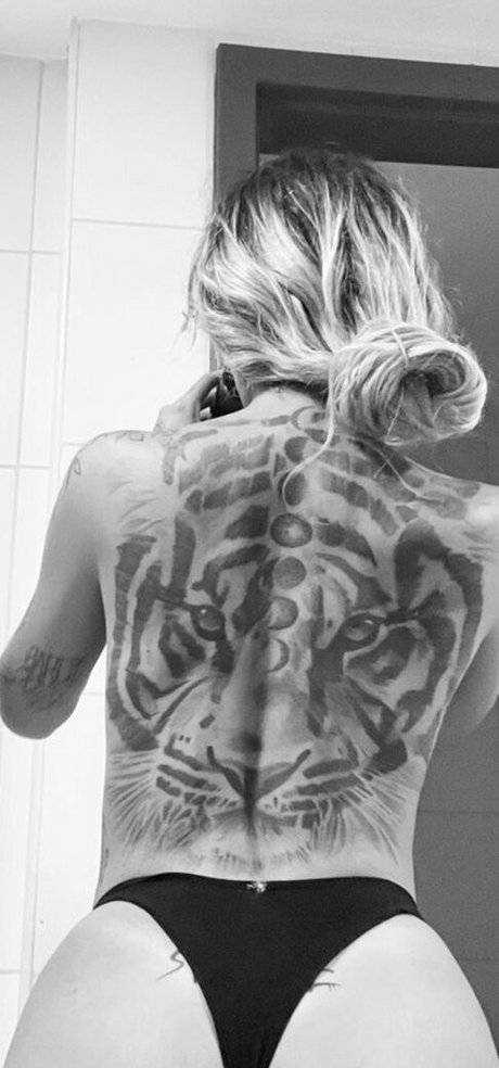 Azzy MC xxx onlyfans