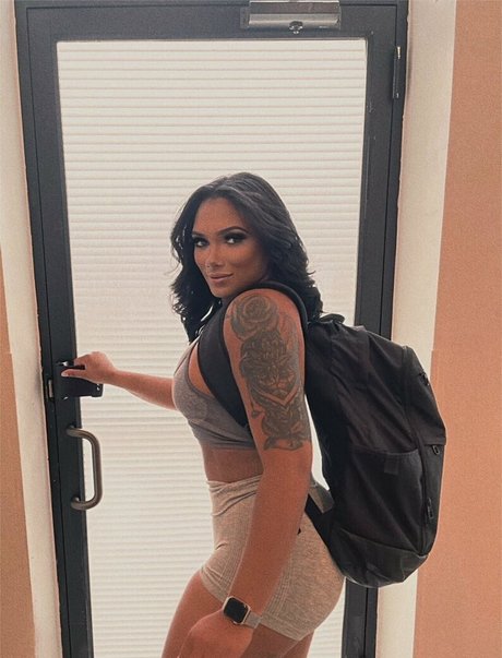 shapedbyshanice nude leak onlyfans