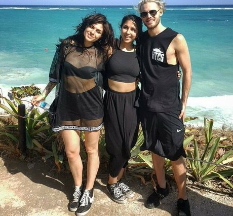 Krewella topless onlyfans