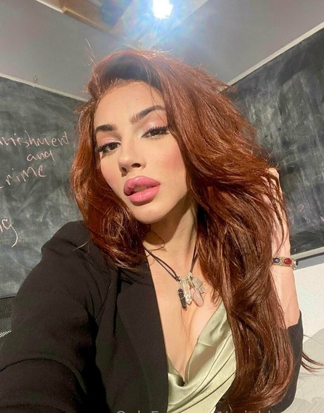 arieldemure onlyfans hot