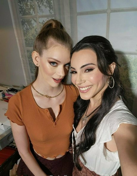 arieldemure porn leaked onlyfans