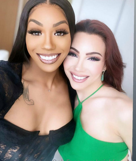 arieldemure pics onlyfans