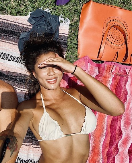 Lotus Bombb new onlyfans leaks