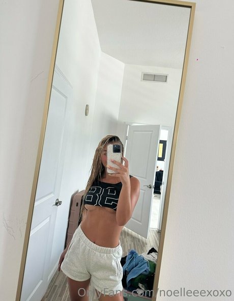 noelleeexoxo onlyfans photos