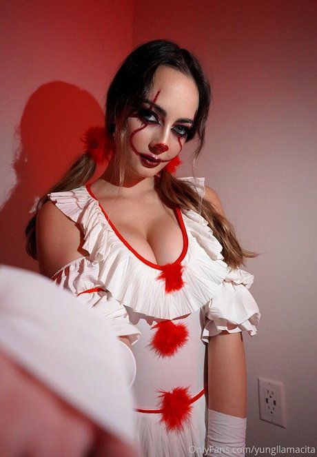 Lily Alcott onlyfans leaks