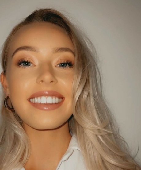 Obey Cardi leaked onlyfans sextape