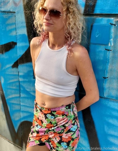 british braless hotwifex only fans naked