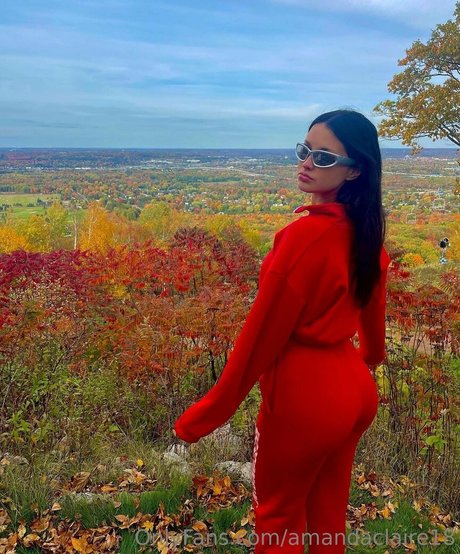 amandaclaire18 onlyfans leak nudes