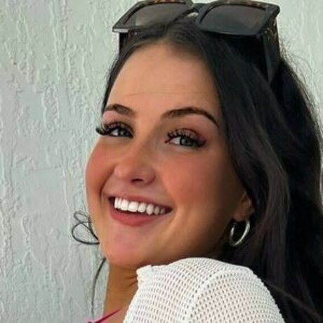 amandaclaire18 onlyfans leaked photos