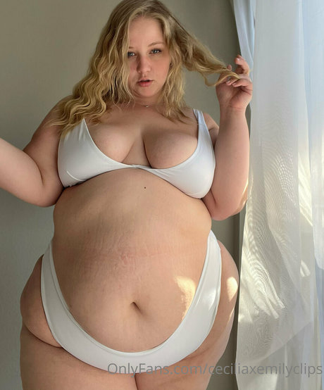 ceciliaxemilyclips leaked onlyfans sex tape