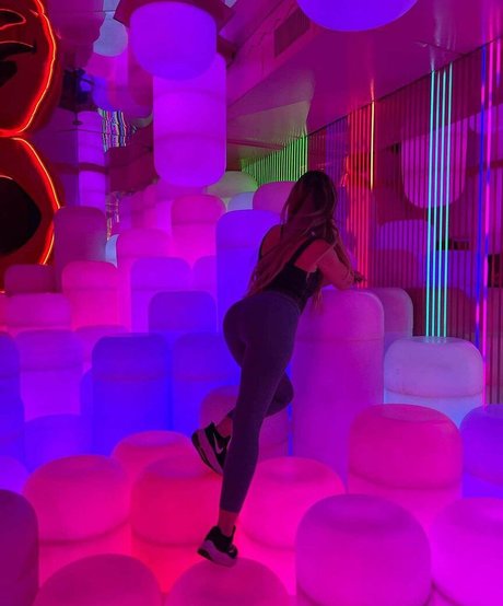 Jen Smith onlyfans model