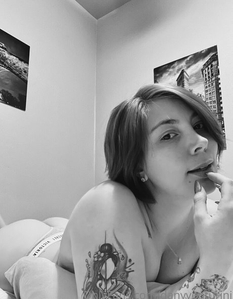 danyventurini onlyfans topless