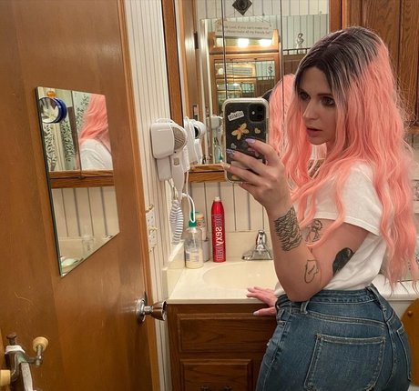 Bonnie Grace onlyfans star