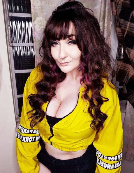 wzuia naked onlyfans leaked