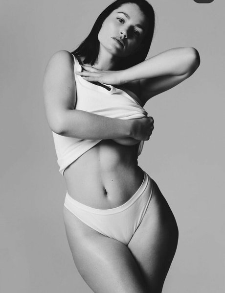 Sabrina Laporte onlyfans porn leaked