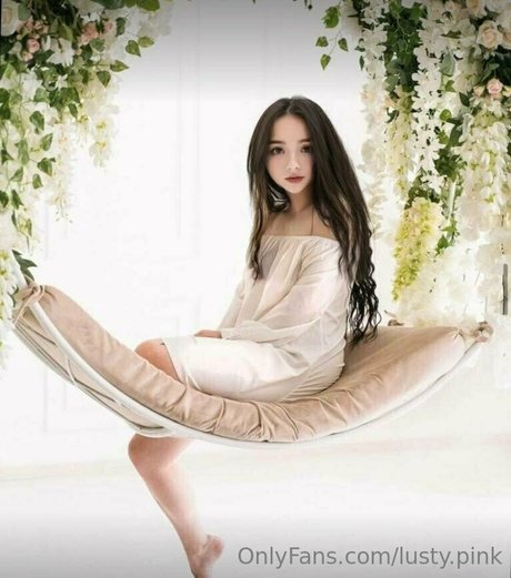 Lusty Pink nude onlyfans