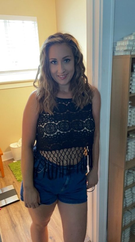 momdd1998 onlyfans leaks