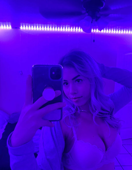 Cherryonbottom desnuda onlyfans