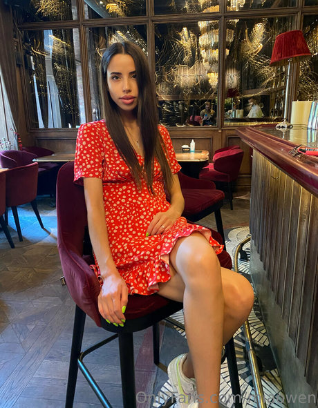 spreading onlyfans beautiful photos