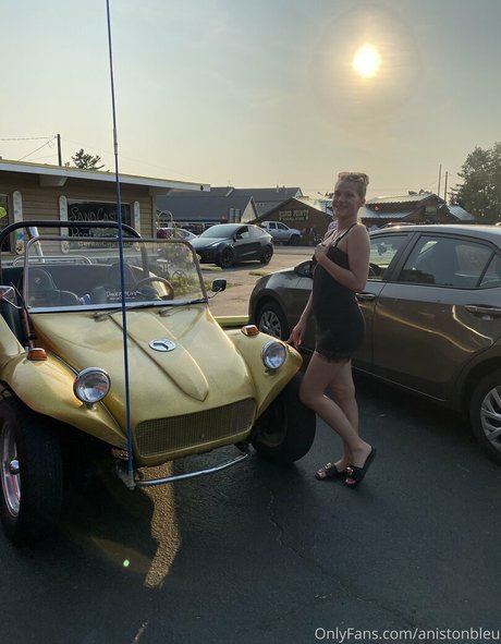 anistonbleu onlyfans keak