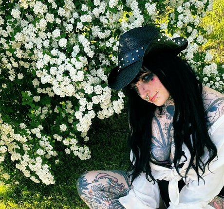 spookisideshow onlyfans page