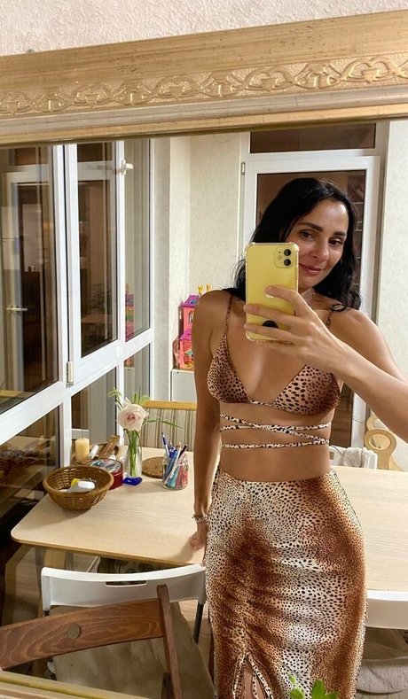 yladoyla onlyfans model