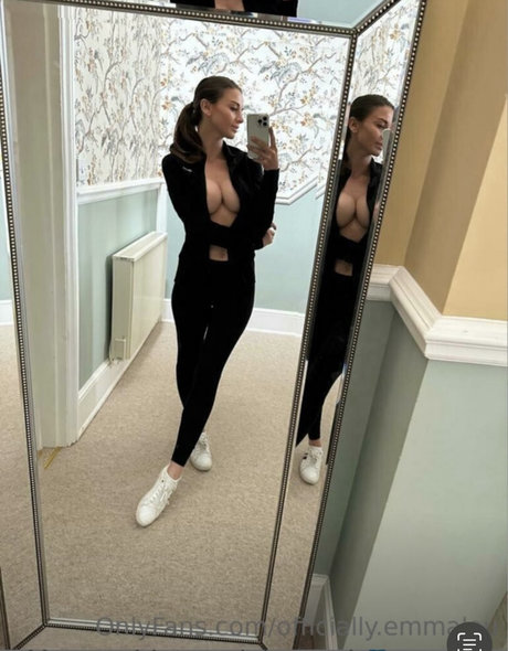 Emy Lou onlyfans leak free