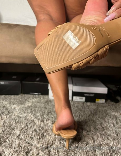 caribbeansolez onlyfans model photo