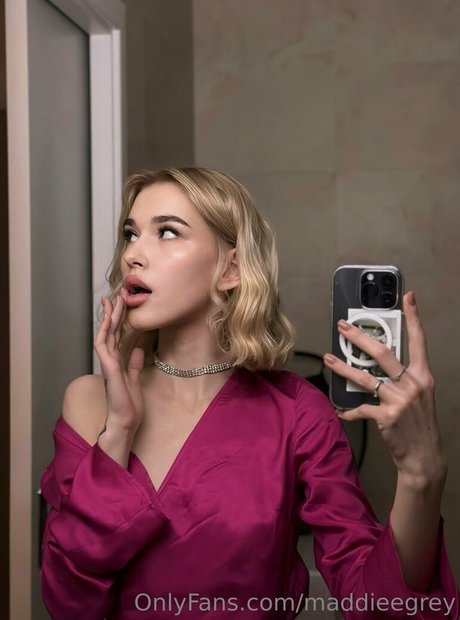 maddieegrey nude only fans leaks