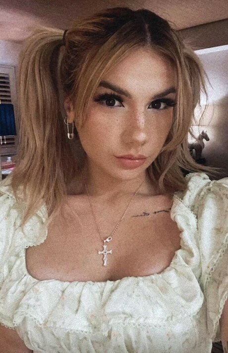 Baileyspinn desnuda onlyfans