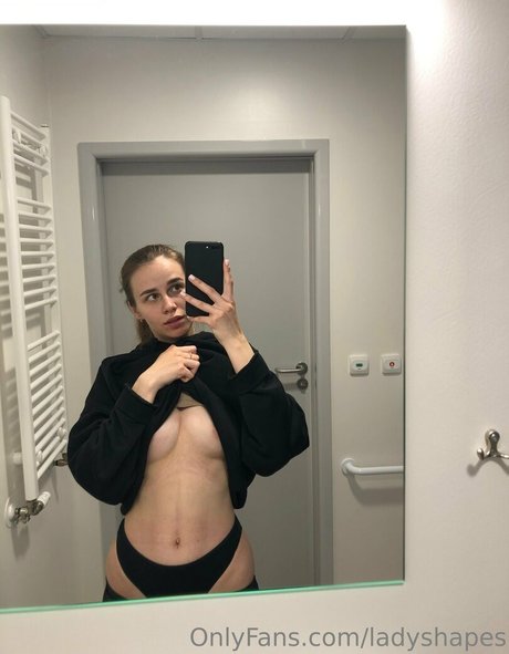 ladyshapes nudes onlyfans leaked