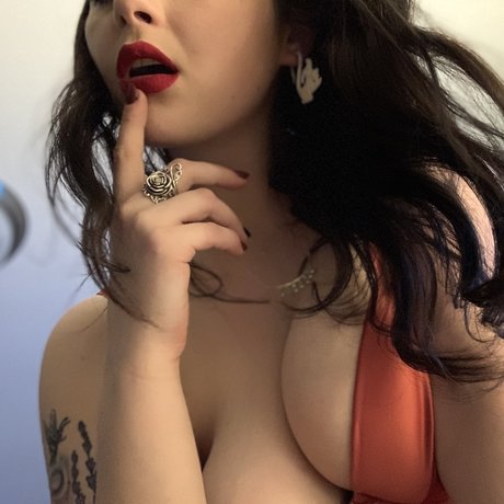 Sierra Bombshell onlyfans picture