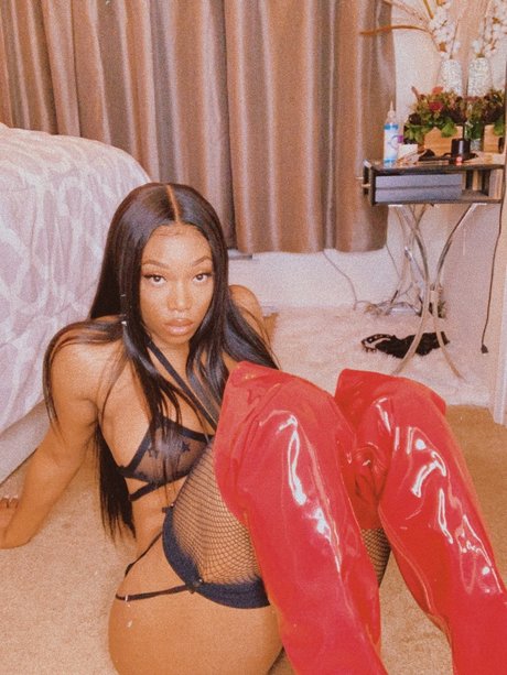 tslena2221 onlyfans leaked pics