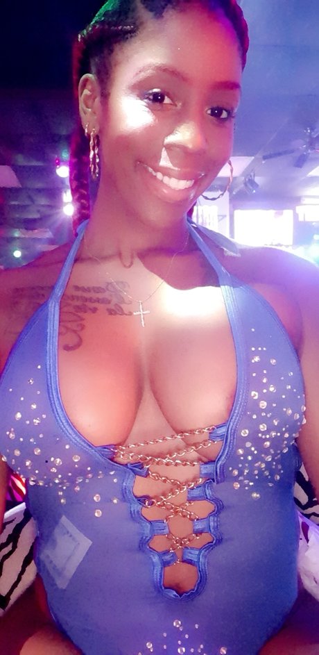 Phoenix Reign onlyfans leak