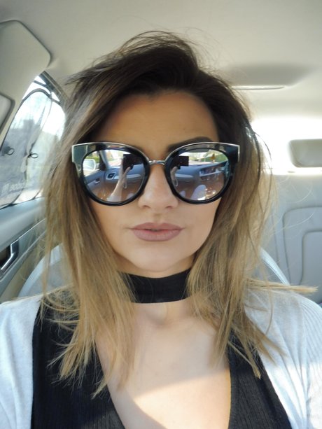 Peaches and Cleavage_ onlyfans nude photos